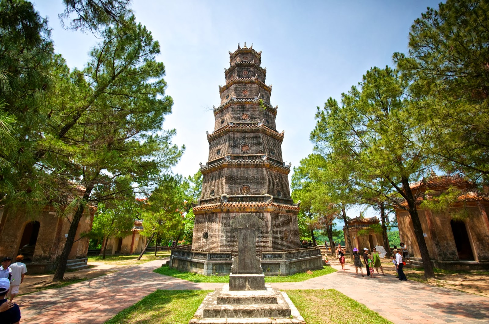 Exploring the oldest pagoda of Hue