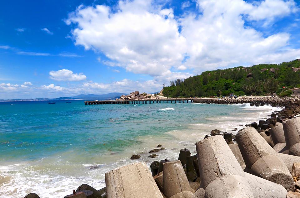 Cù Lao Xanh – bãi biển trong xanh như ngọc của Bình Định