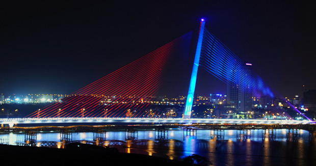 Cầu Trần Thị Lý – Cánh buồm đón gió ra khơi
