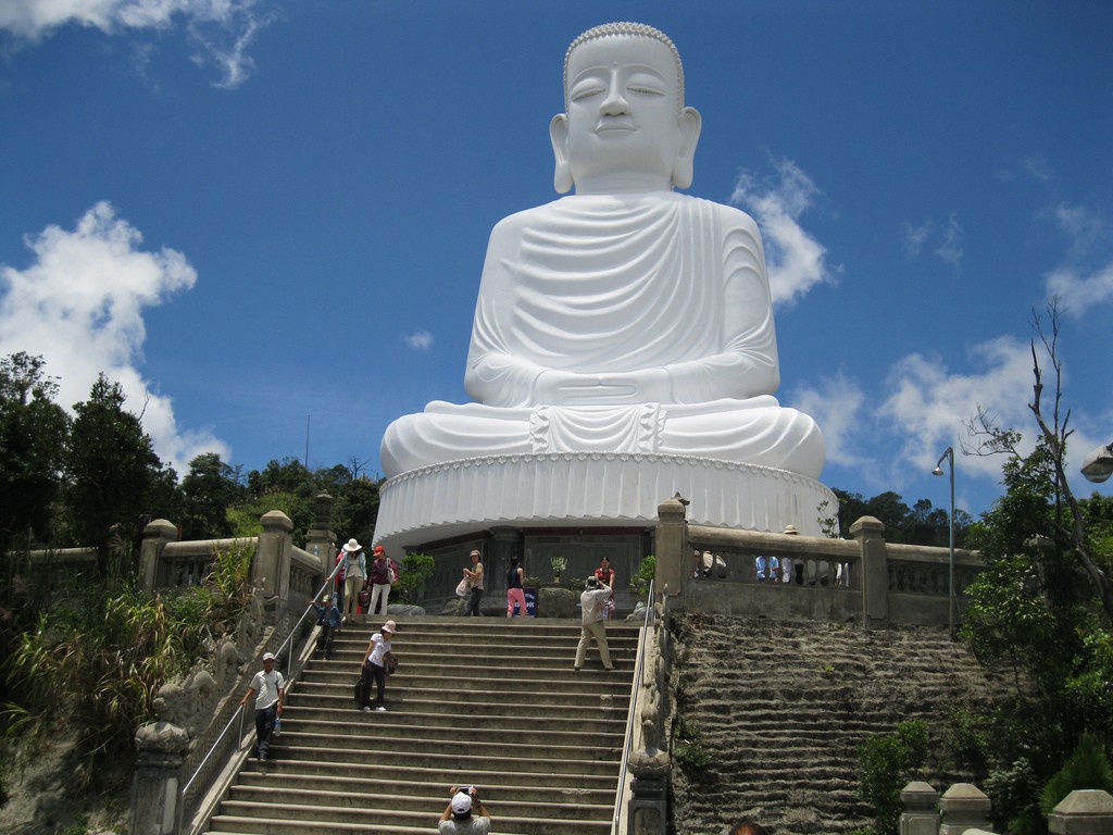 Exploring 3 Linh Ung pagodas in Da Nang