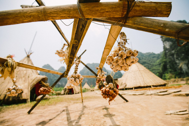 Sau phim Kong, Ninh Bình đã chính thức có làng thổ dân thu hút du khách