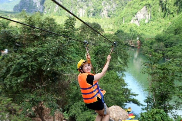 Riding the rapids in Hoa Phu Thanh