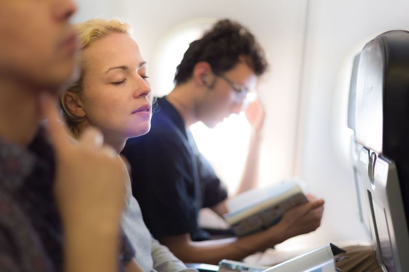 Những điều không nên làm khi ngồi trên máy bay