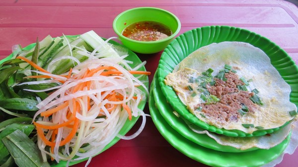 Bánh ép – món ăn vặt lạ miệng xứ Huế