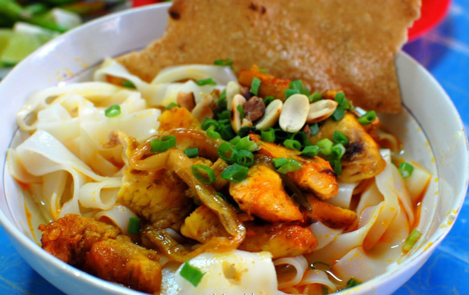 Mi Quang- an indispensable dish when going to Da Nang