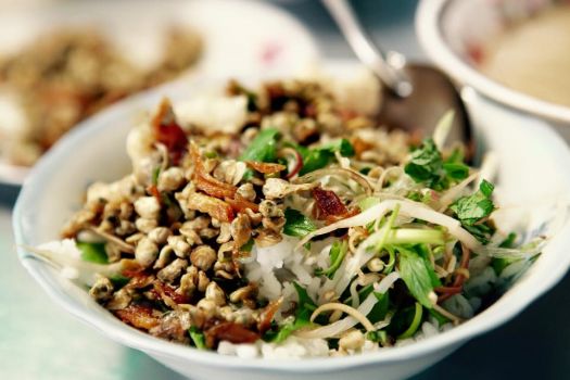 Mussel rice – a tasty dish of Hue