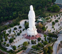 Linh Ung Pagoda - spiritual tourist attraction on Son Tra Peninsula